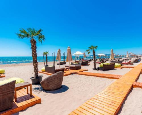 Gold Key Apartments, Durres Beach エクステリア 写真
